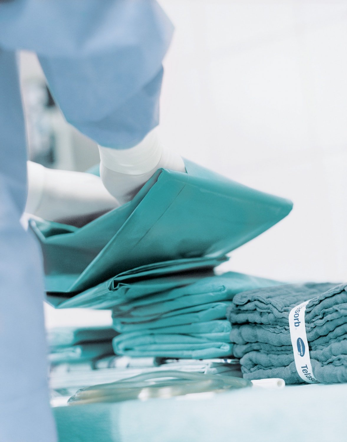 OP-Abdecktuch Foliodrape Protect Lochtuch - aus Polyacrylat-Vlies und Folie - Med-Praxisbedarf