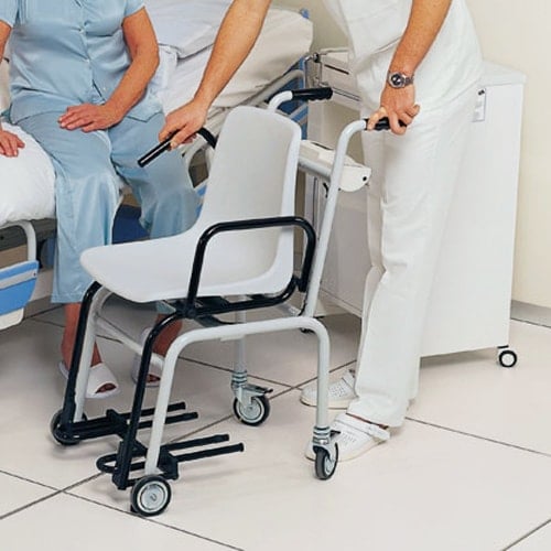 Funkfähige Stuhlwaage seca 959 - elektronische Rollstuhlwaage geeicht für Kliniken - Med-Praxisbedarf
